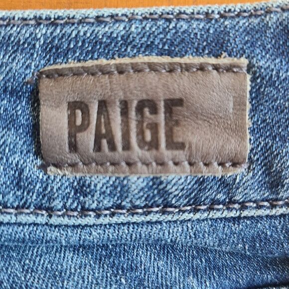 Paige Jax knee shorts - Picture 9 of 11